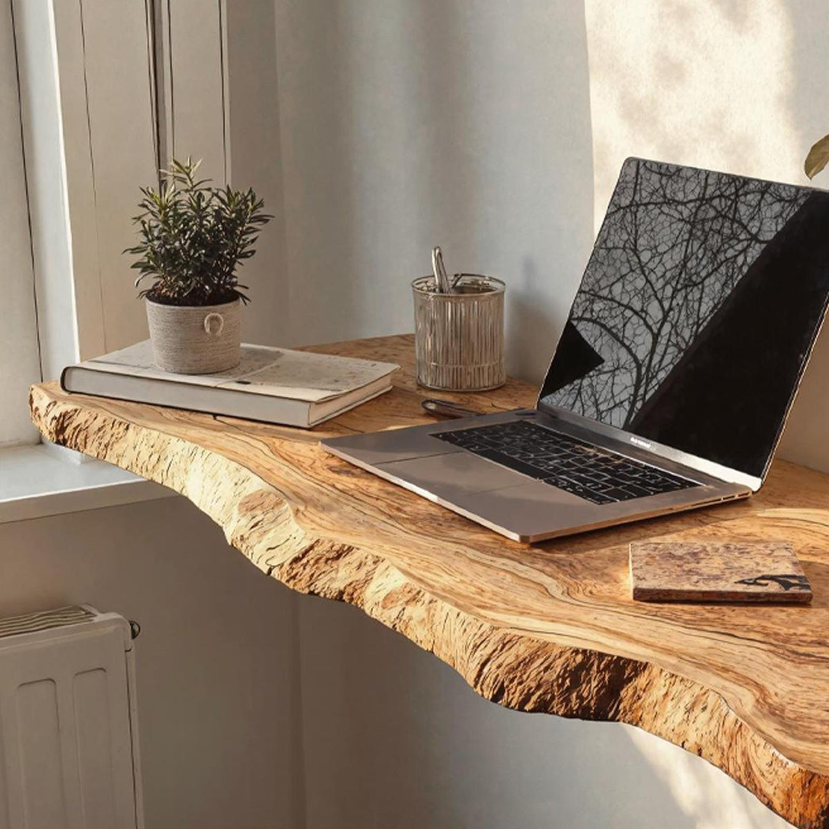 Farmhouse Solid Wood Floating Desk, Space-Saving Wall-Mounted Computer Desk for Home Office