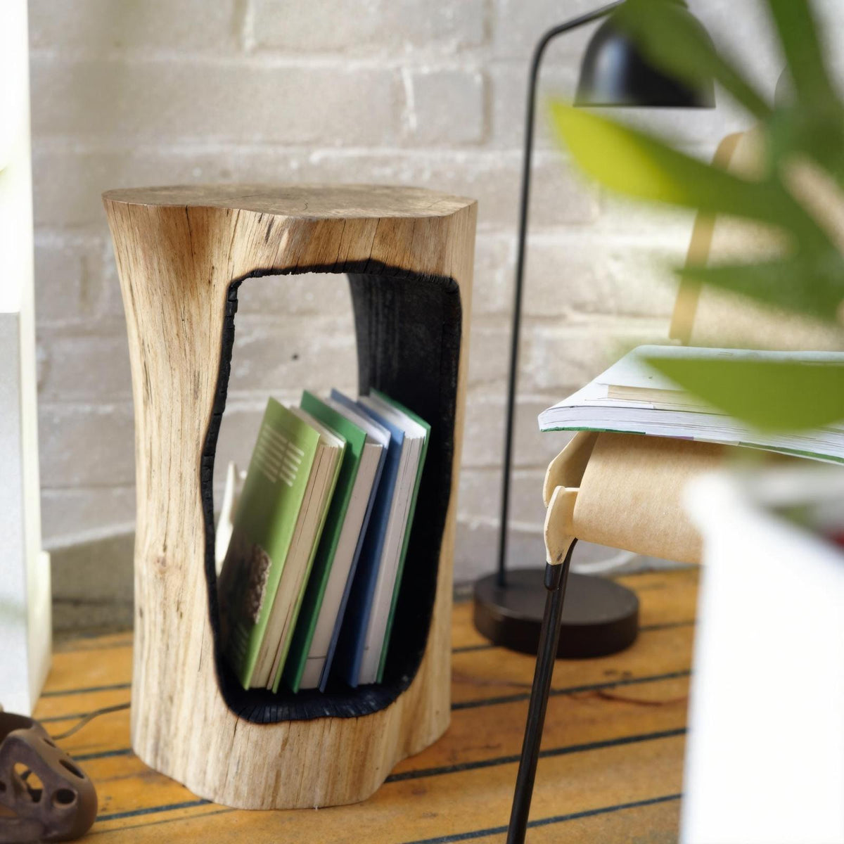 Unique Tree Trunk Bookshelf For Living Room Decor SITHBS001