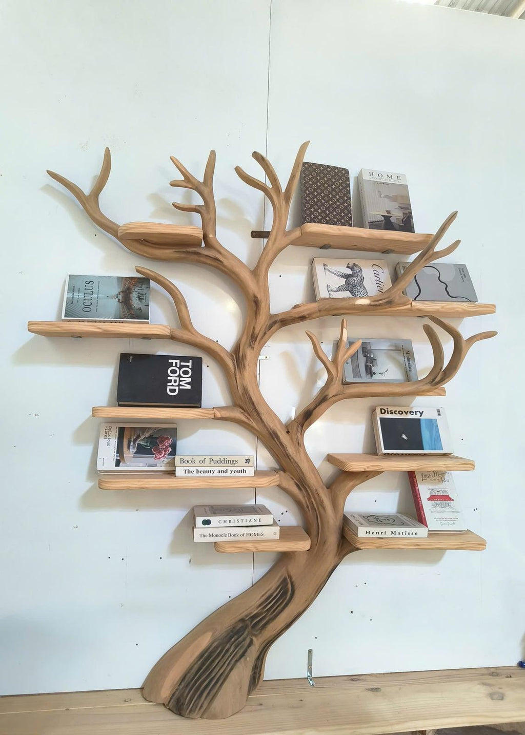 Rustic Sculptural Tree Bookshelf, Freestanding Wood Branch Display Bookcase for Living Room Statement Decor